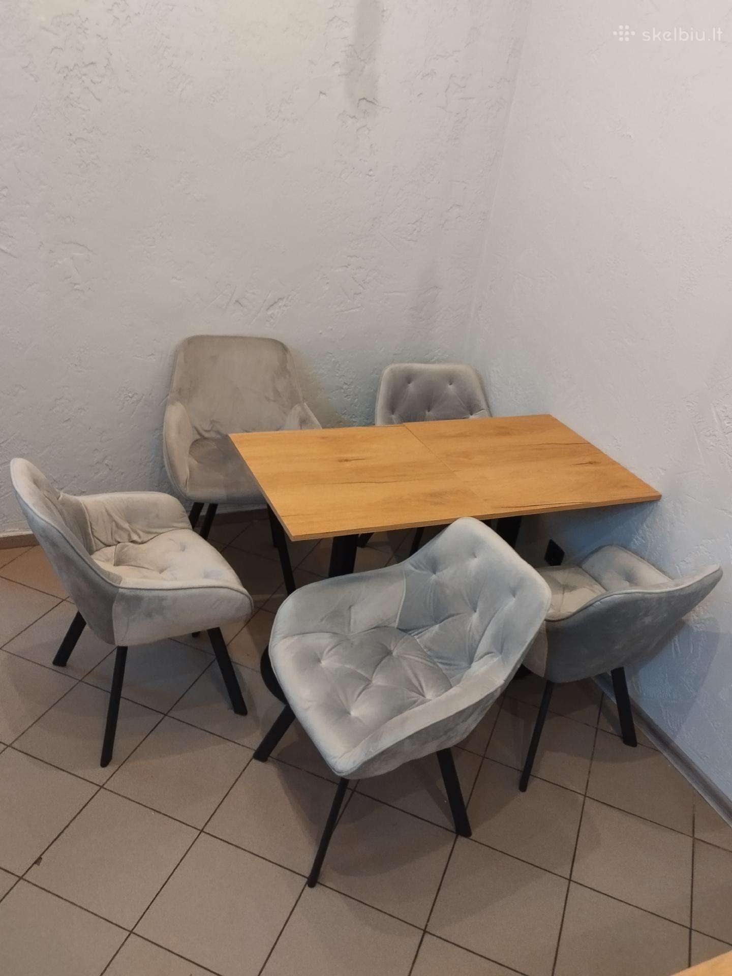 Staliukai ir kėdės