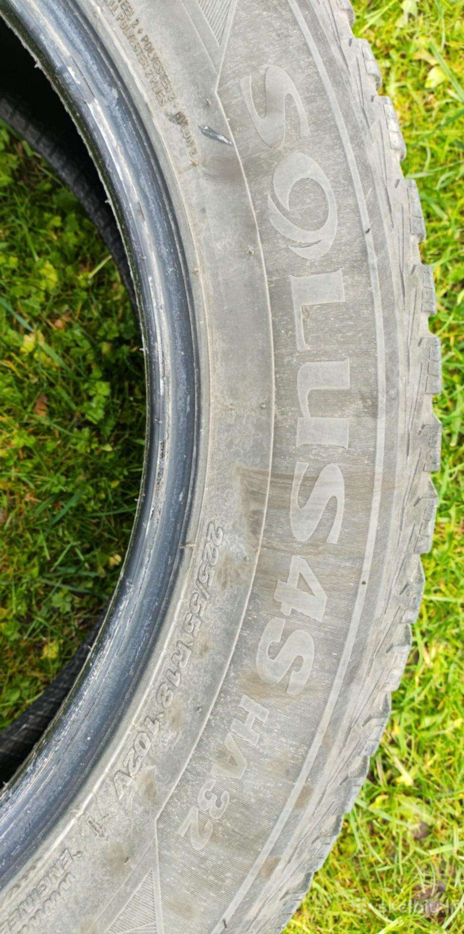 Pneu Kumho 225/50 R18 99W HA32 XL Toutes Saisons - Haute Performance Et Durabilité - Pour SUV Et Berlines