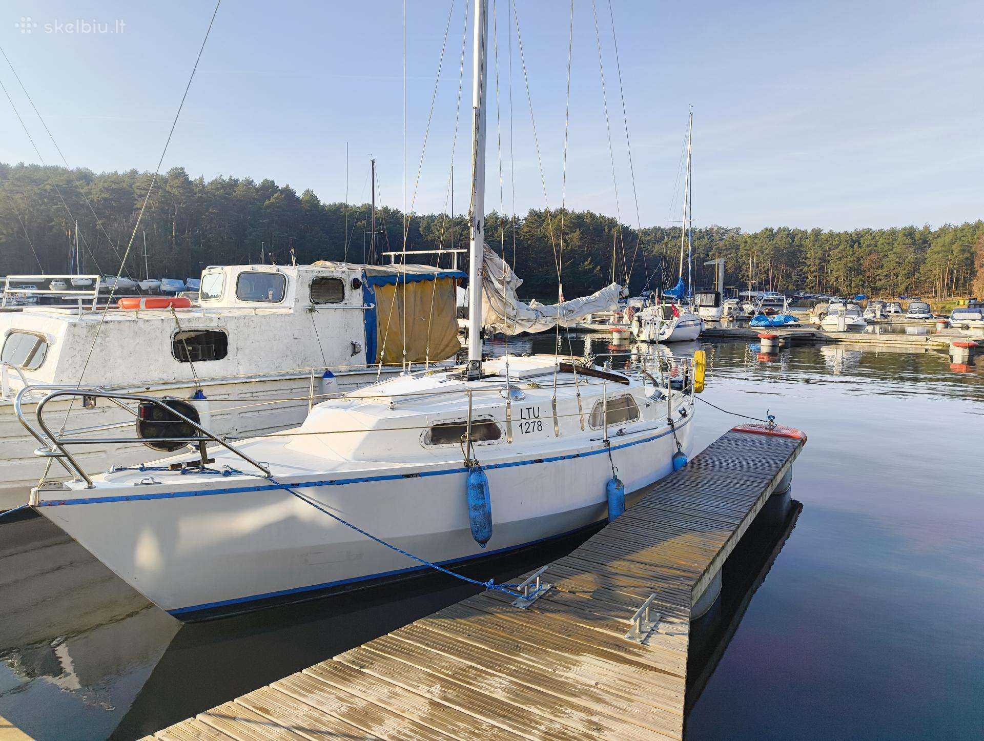 Arabesque 24, keelboats