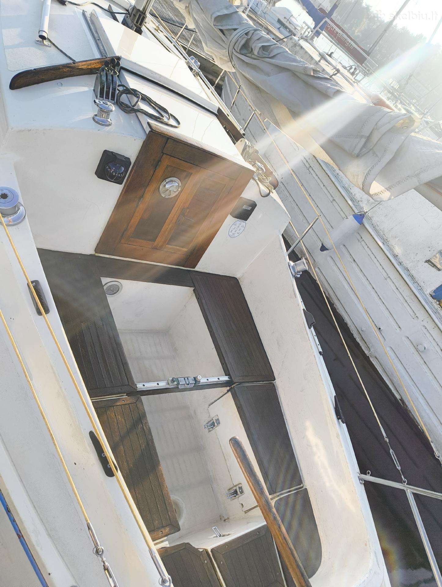 Arabesque 24, keelboats
