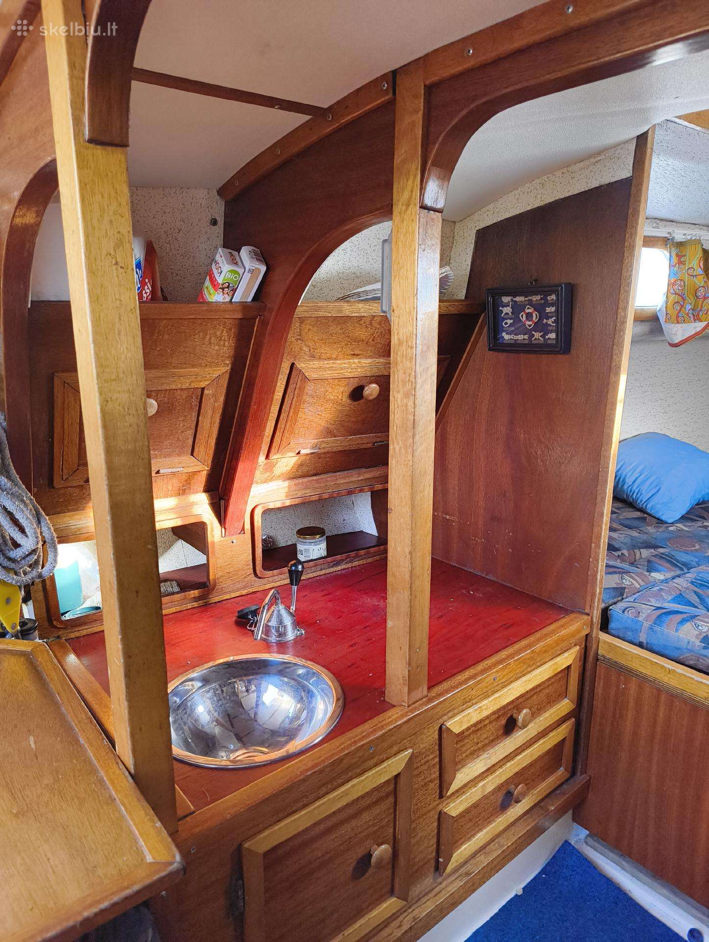 Arabesque 24, keelboats