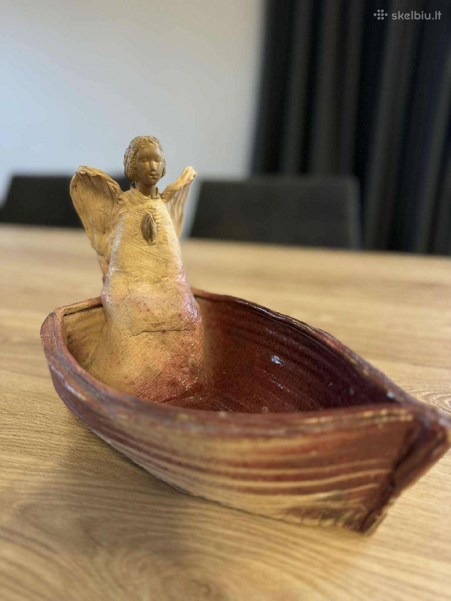 Autorinis keraminis indas: Angelas valtyje