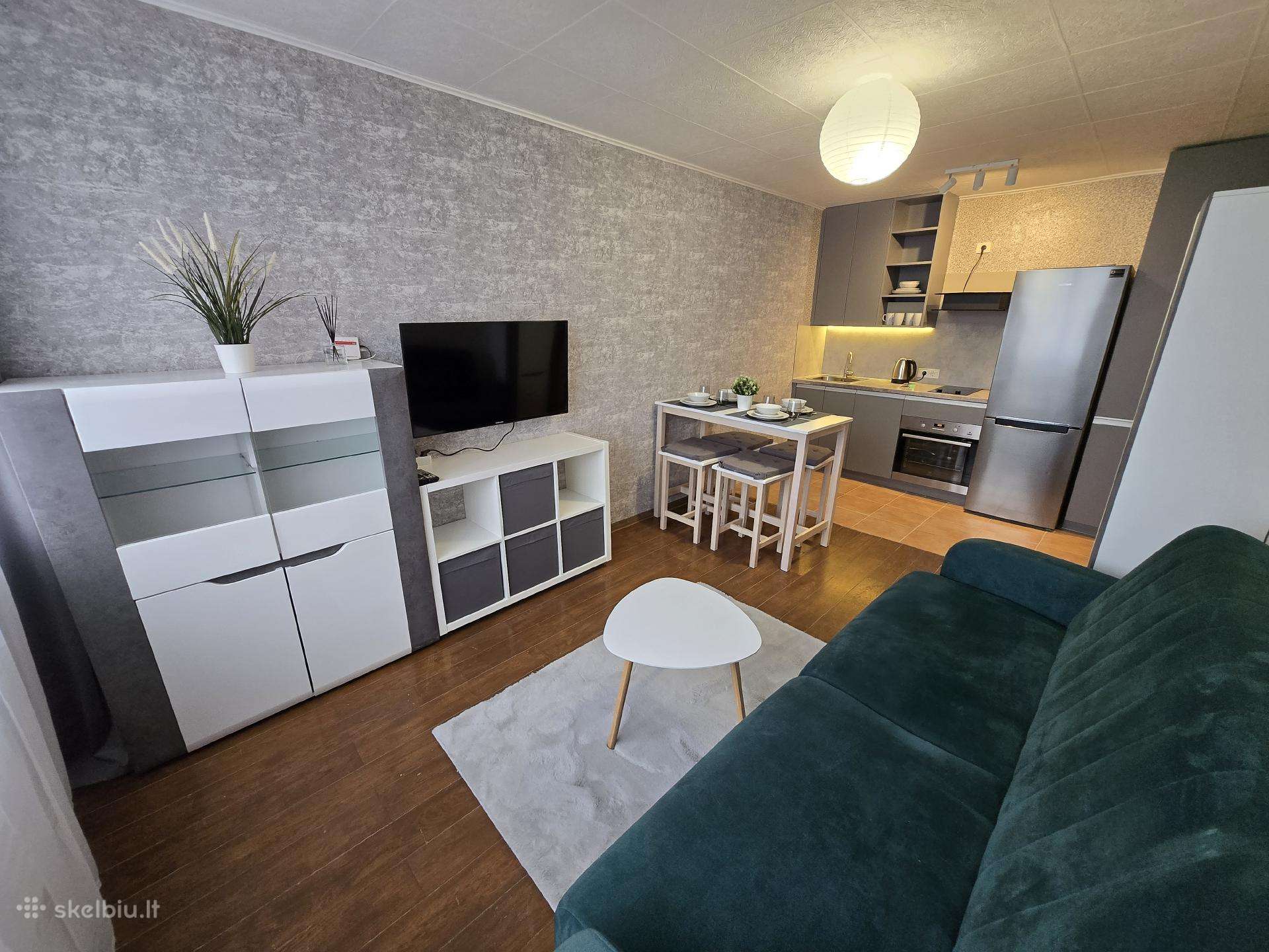 Nuomai 2 kambarių butas , Gera lokacija