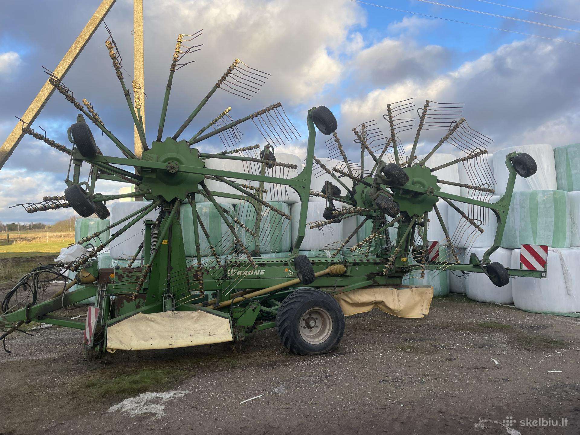 Krone SWADRO 1250, rakes