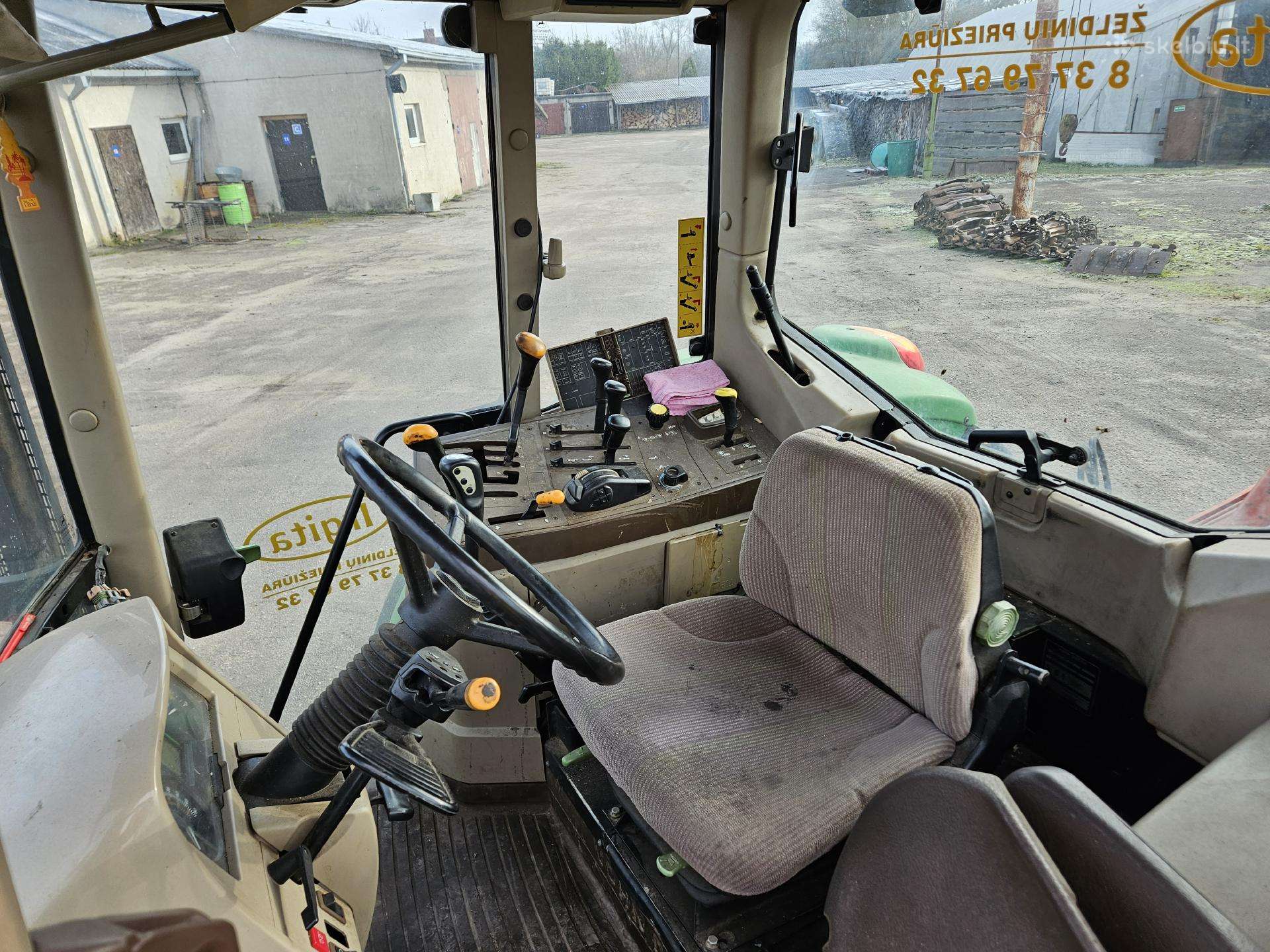 John Deere 6620SE, tractors