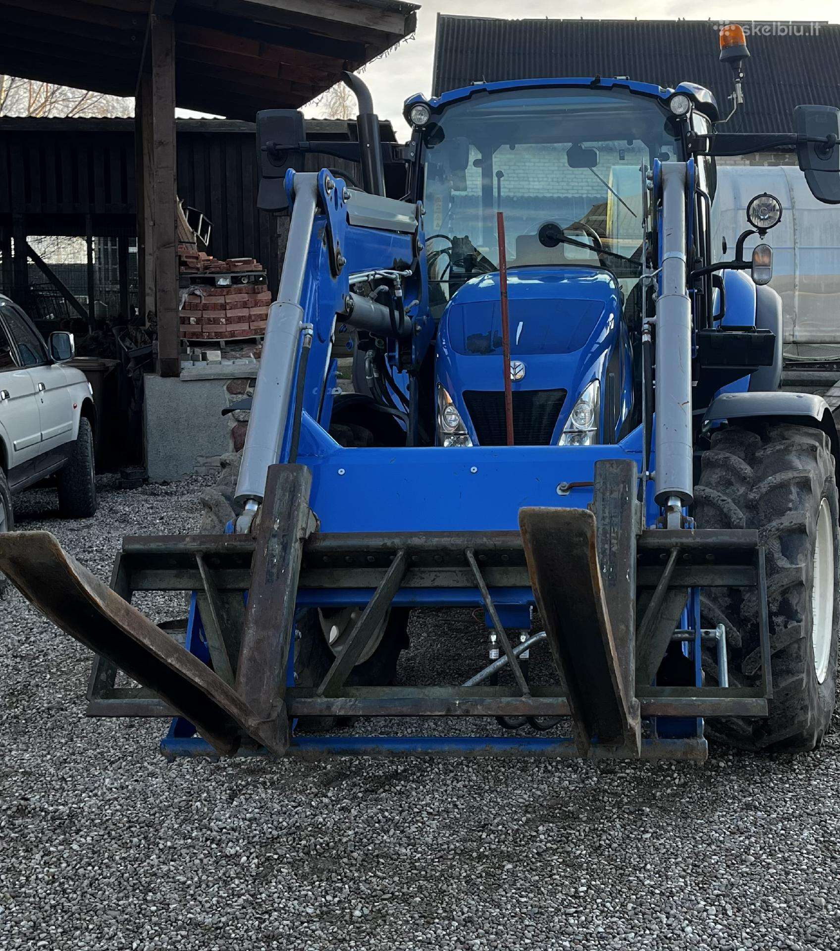 New Holland 115, tractors