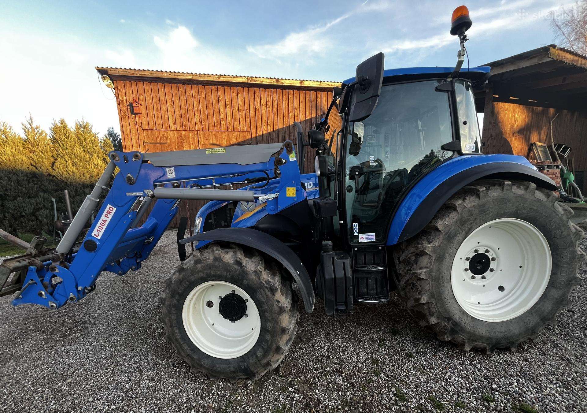 New Holland 115, tractors