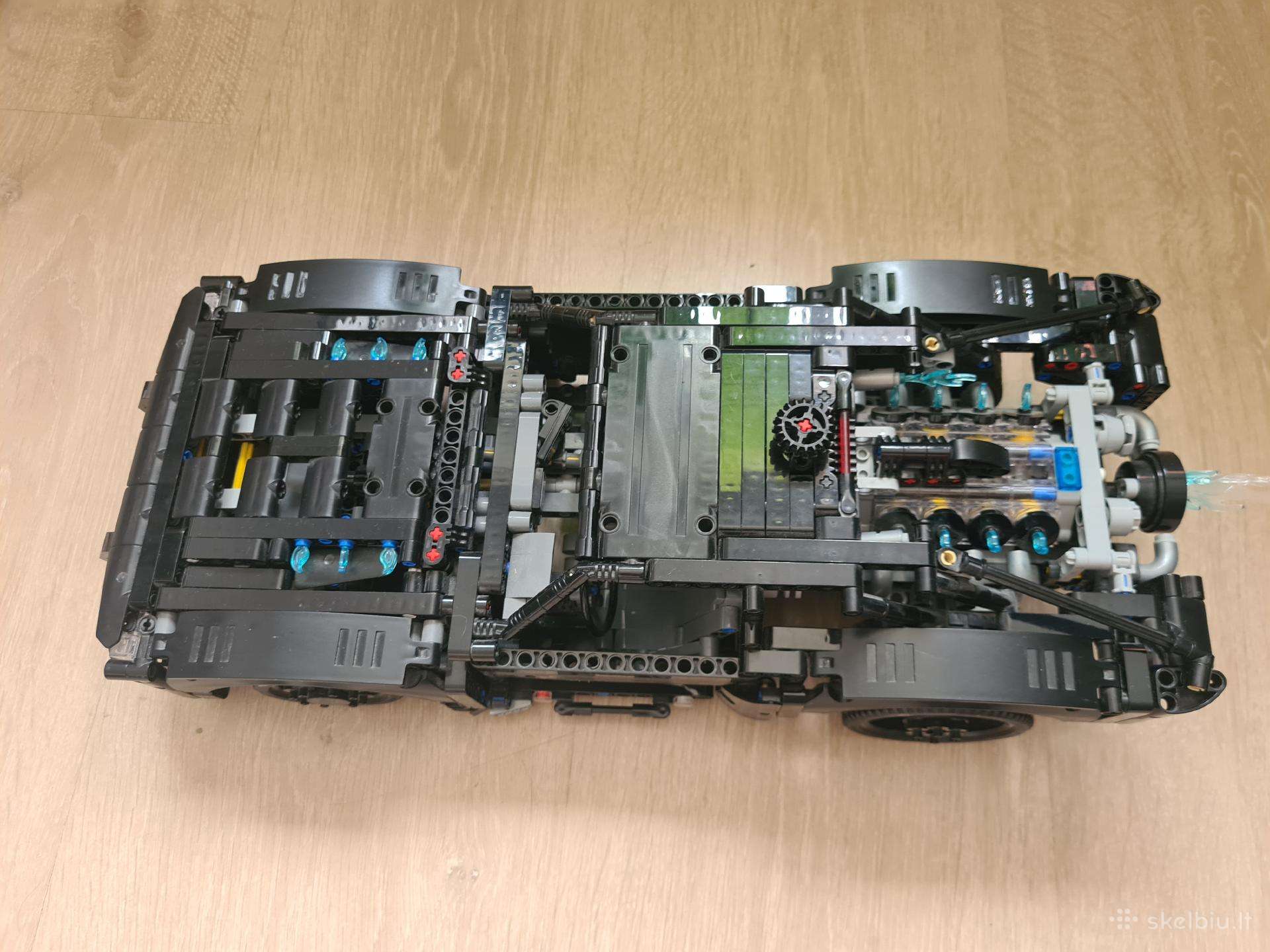 Lego Batmobile Technic 42127