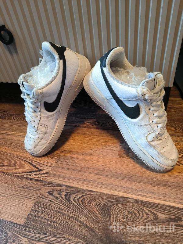 Nike Air Force 1 – Size 41