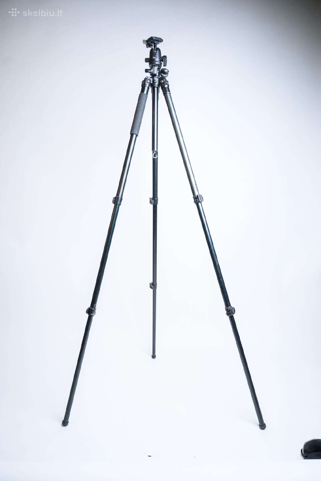 Trikojis Benro su Manfrotto 496 galvute