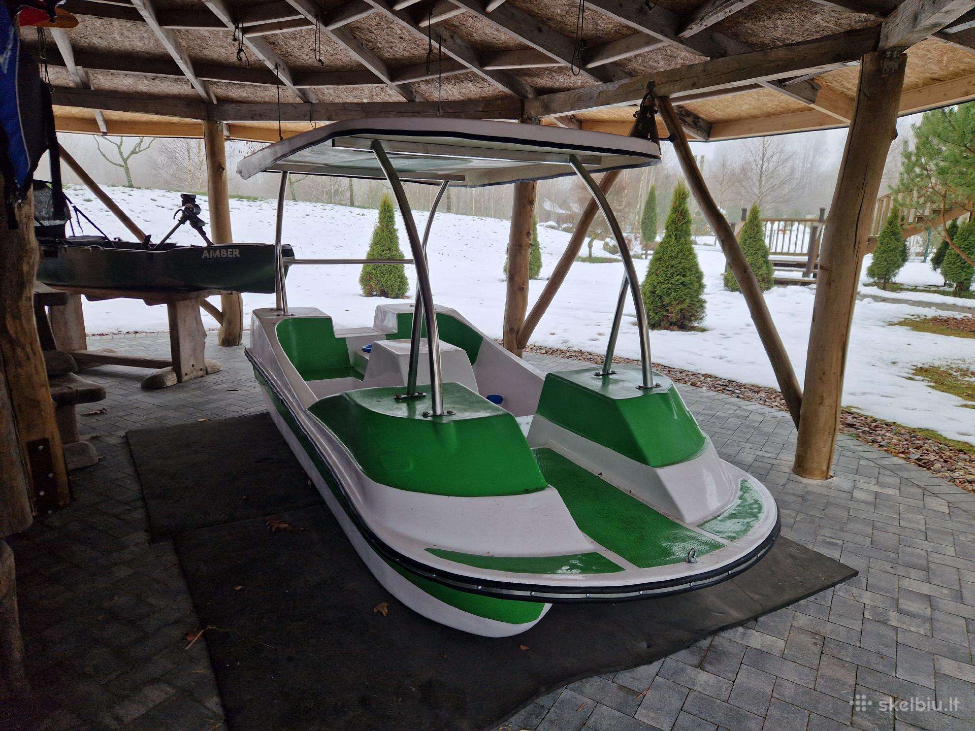Kinija, water bikes
