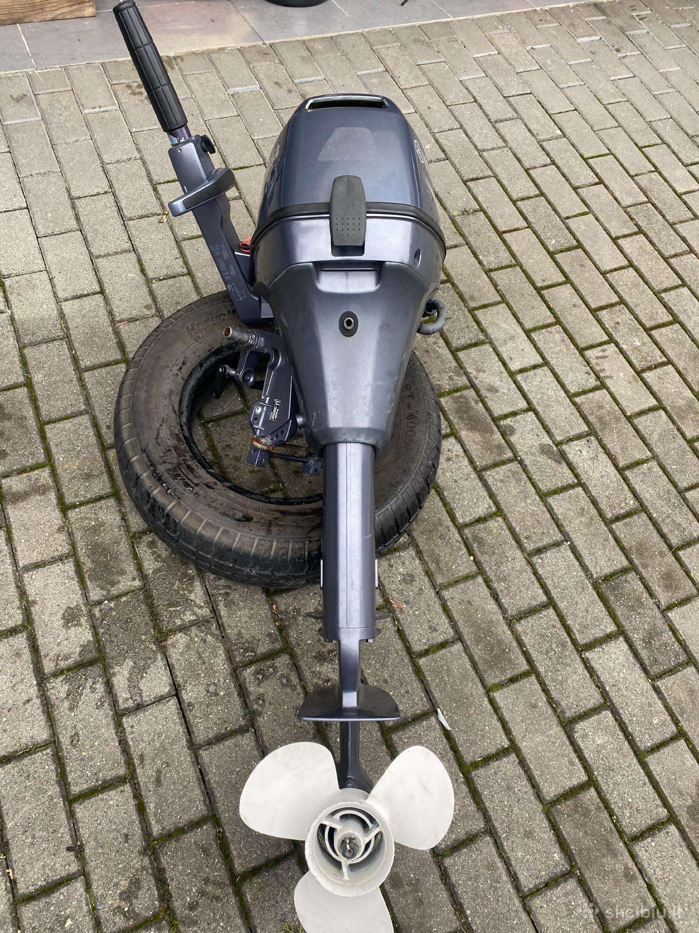 Yamaha HIGH THRUST FT8, keturtakčiai pakabinami