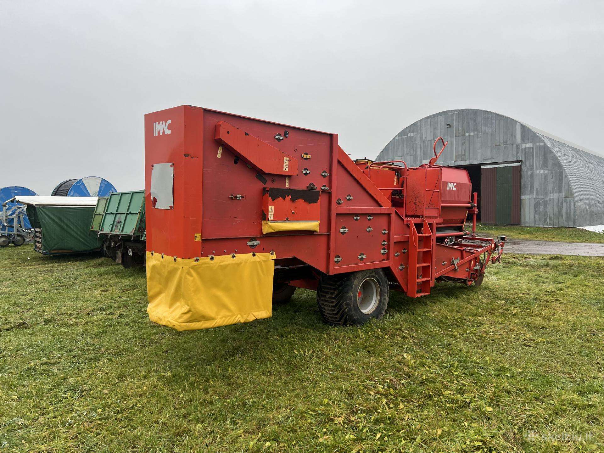 -Kita- 90, combine harvesters