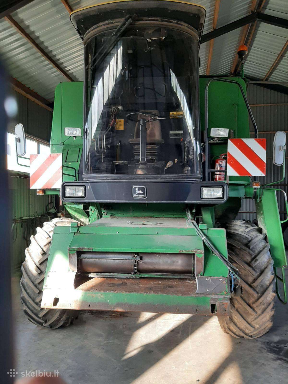 John Deere, combine harvesters