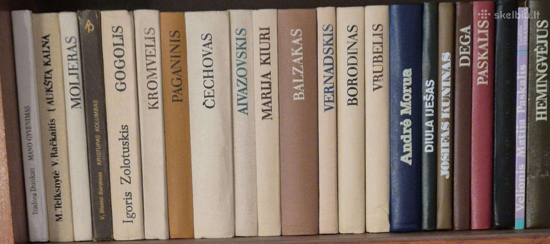 Parduodamos įvairios knygos po 1e, siunčiu.