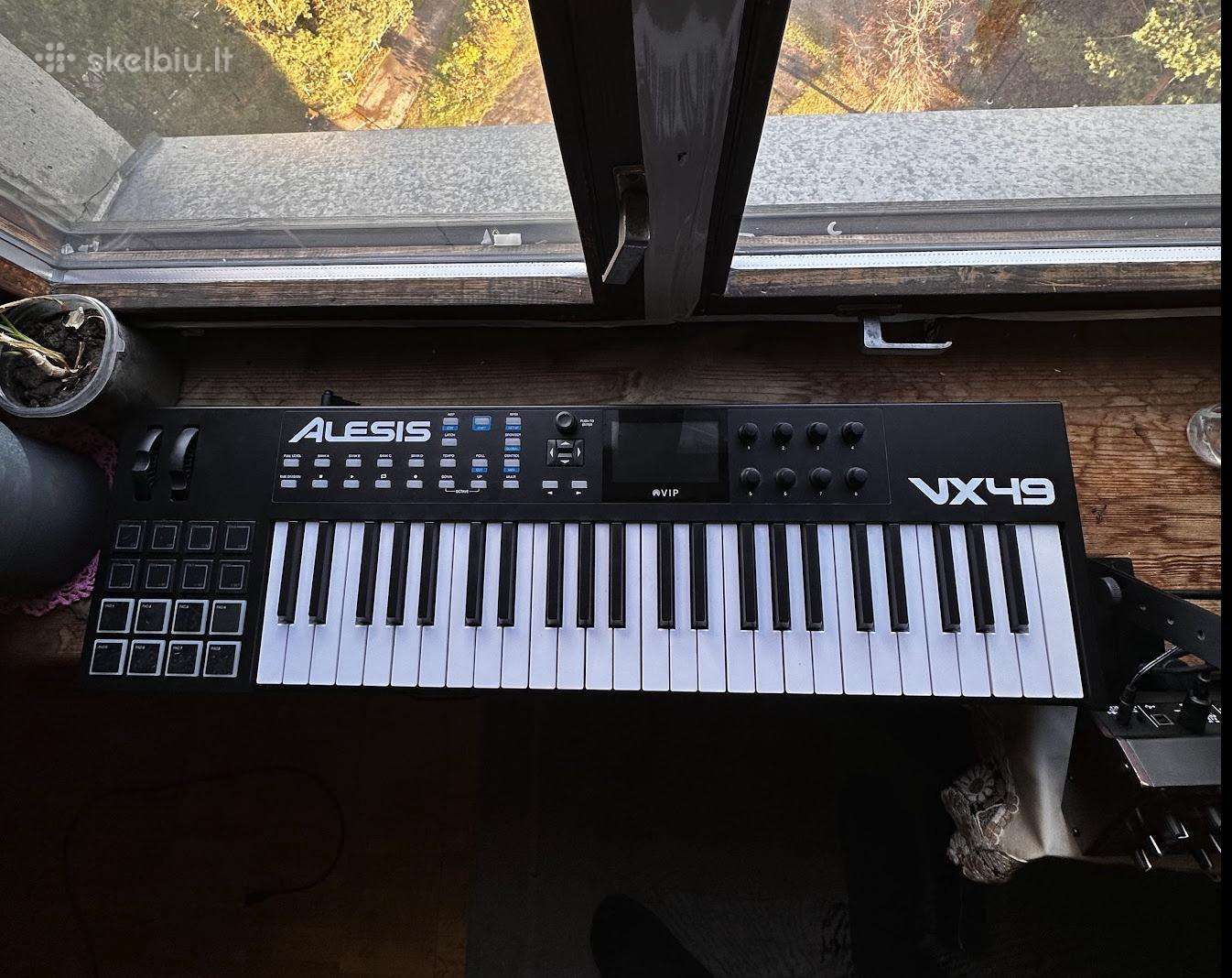 Alesis Vx49