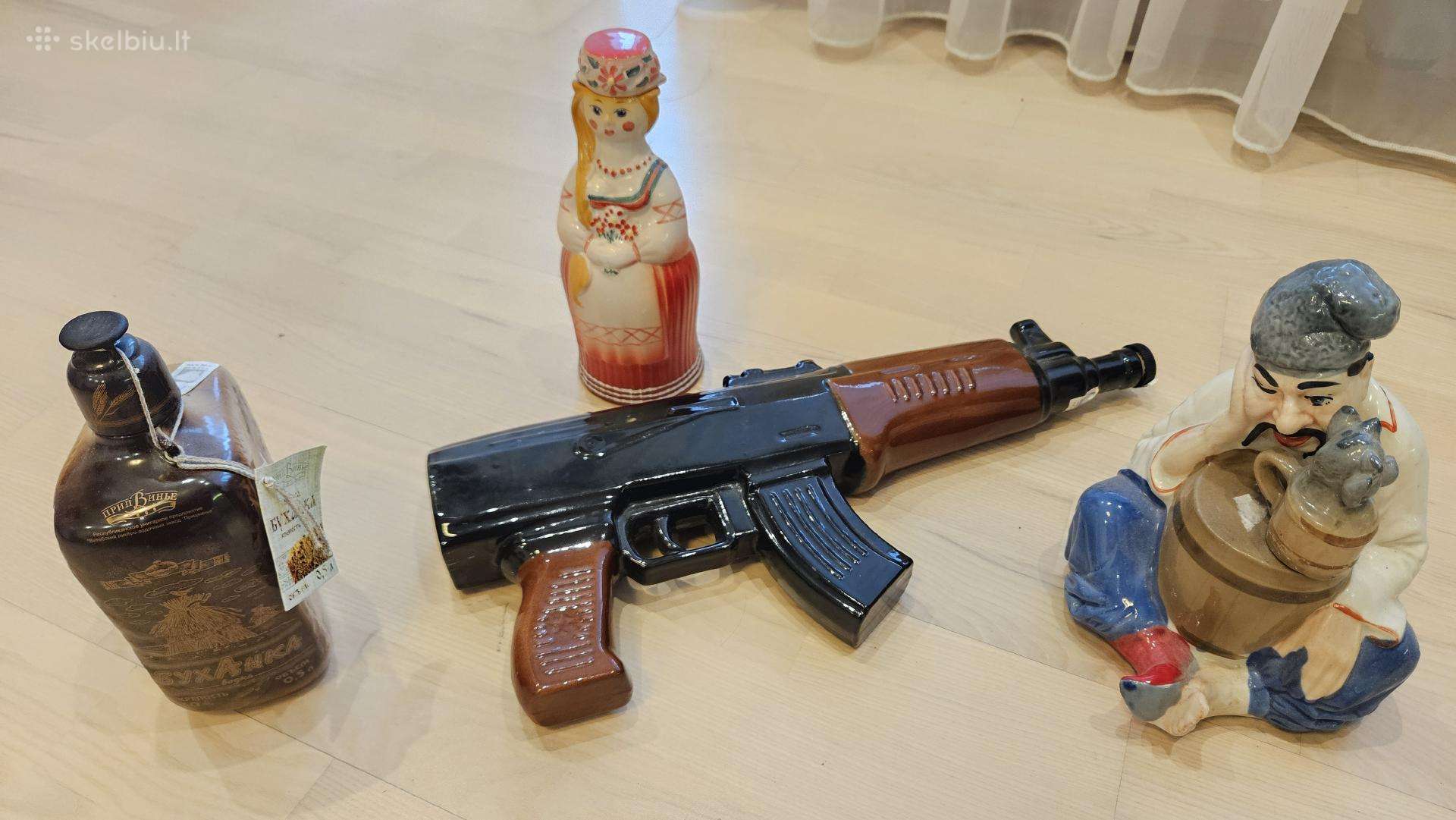 Porcelianiniai kolekciniai buteliai