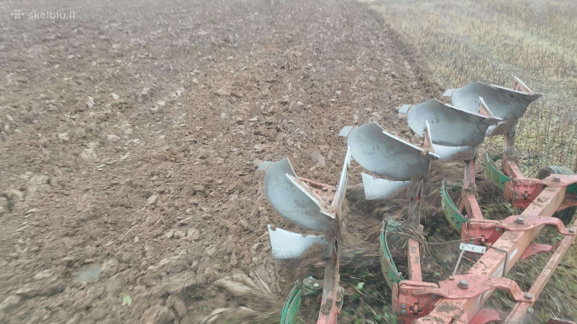 Kverneland 100, ploughs