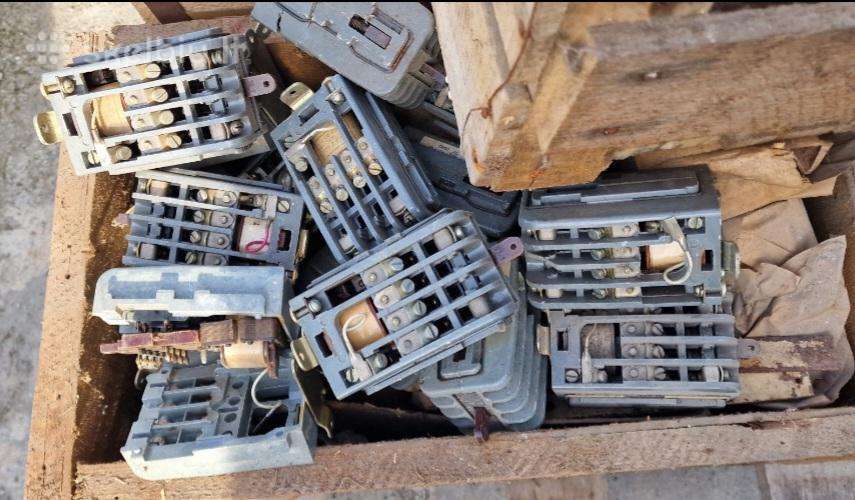 Parduodu elektros varikliai, įrangą, metalas