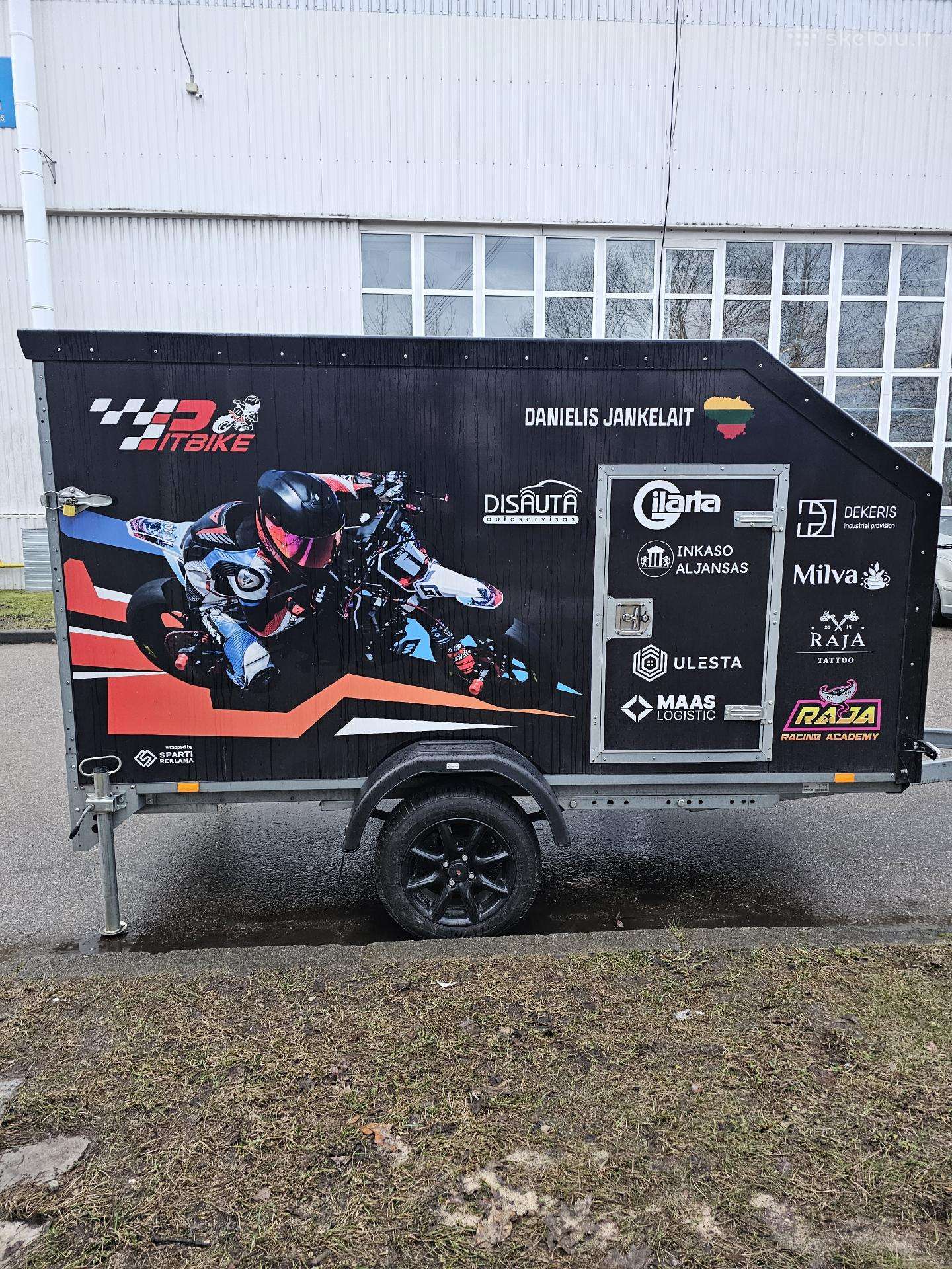 Respo, passenger car trailers