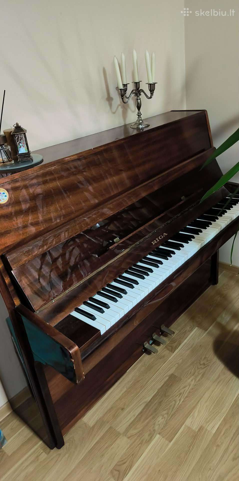 Atiduodamas pianinas