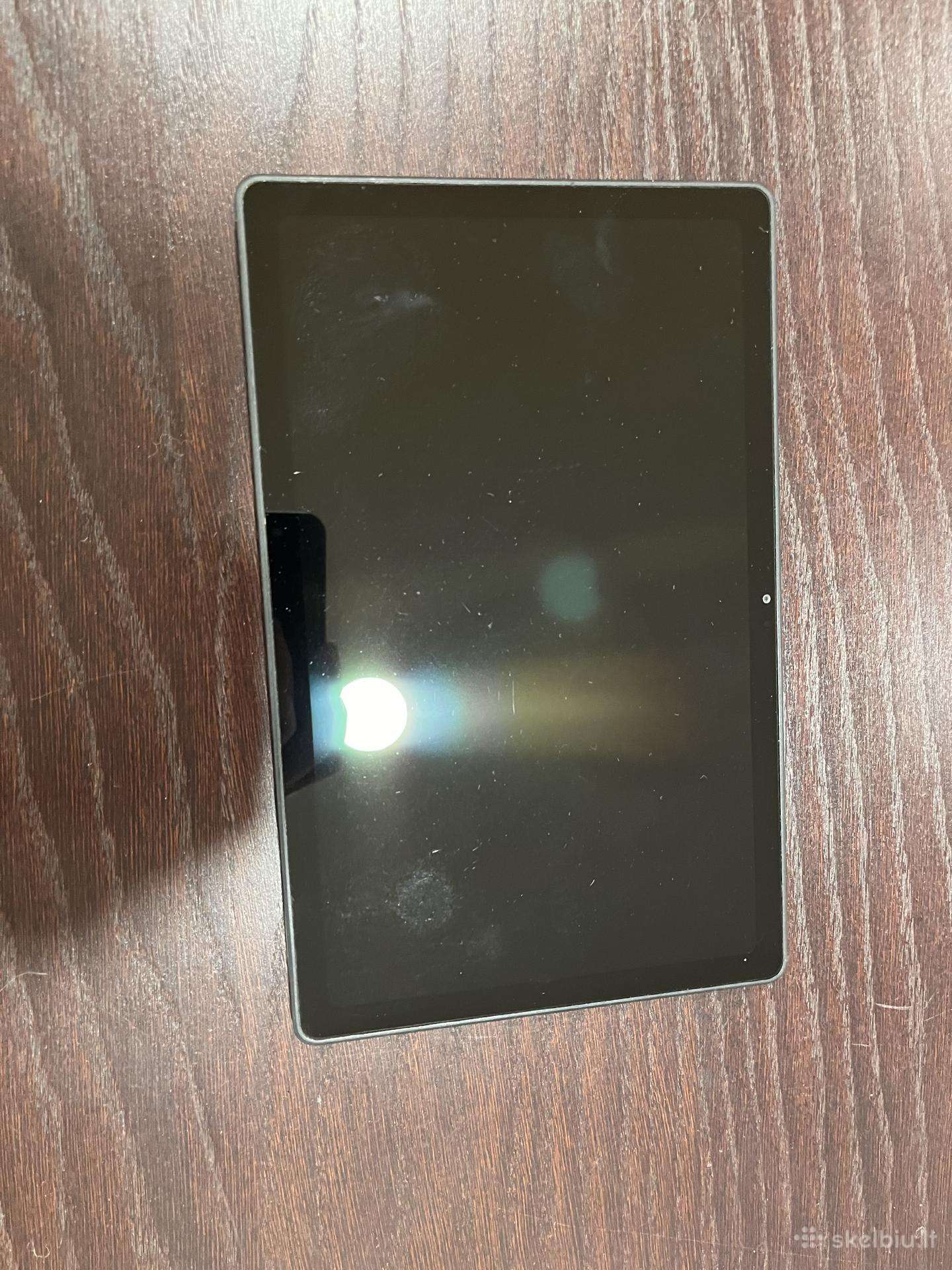 Parduodama Samsung planšetė (modelis Sm-t500)
