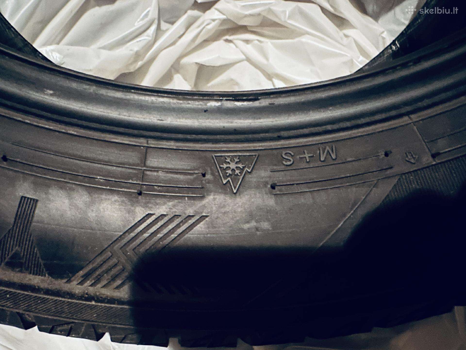 Kumho, universalios 215/55 R17