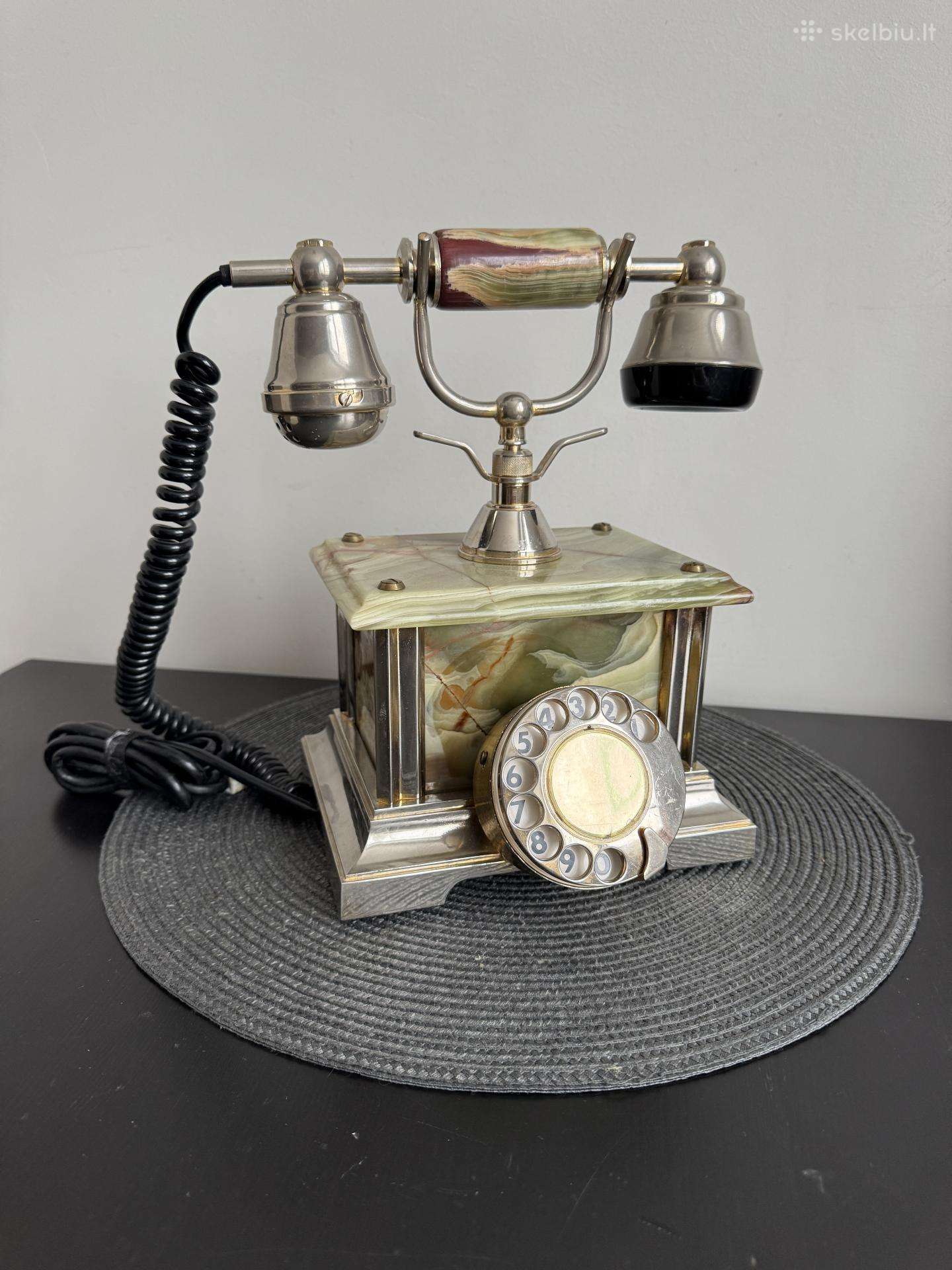Senovinis onikso telefonas