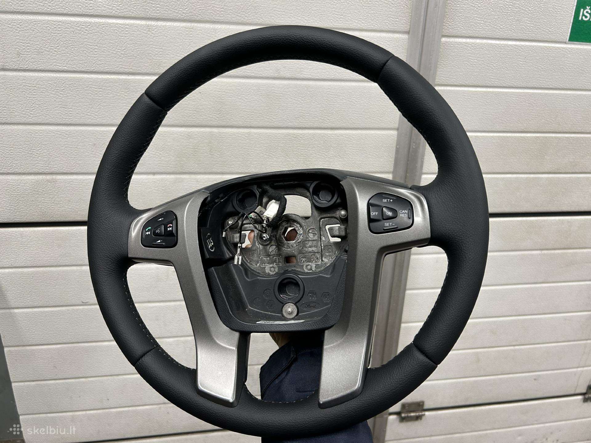 Auto panelių, pagalvių, saugos diržų restauravimas