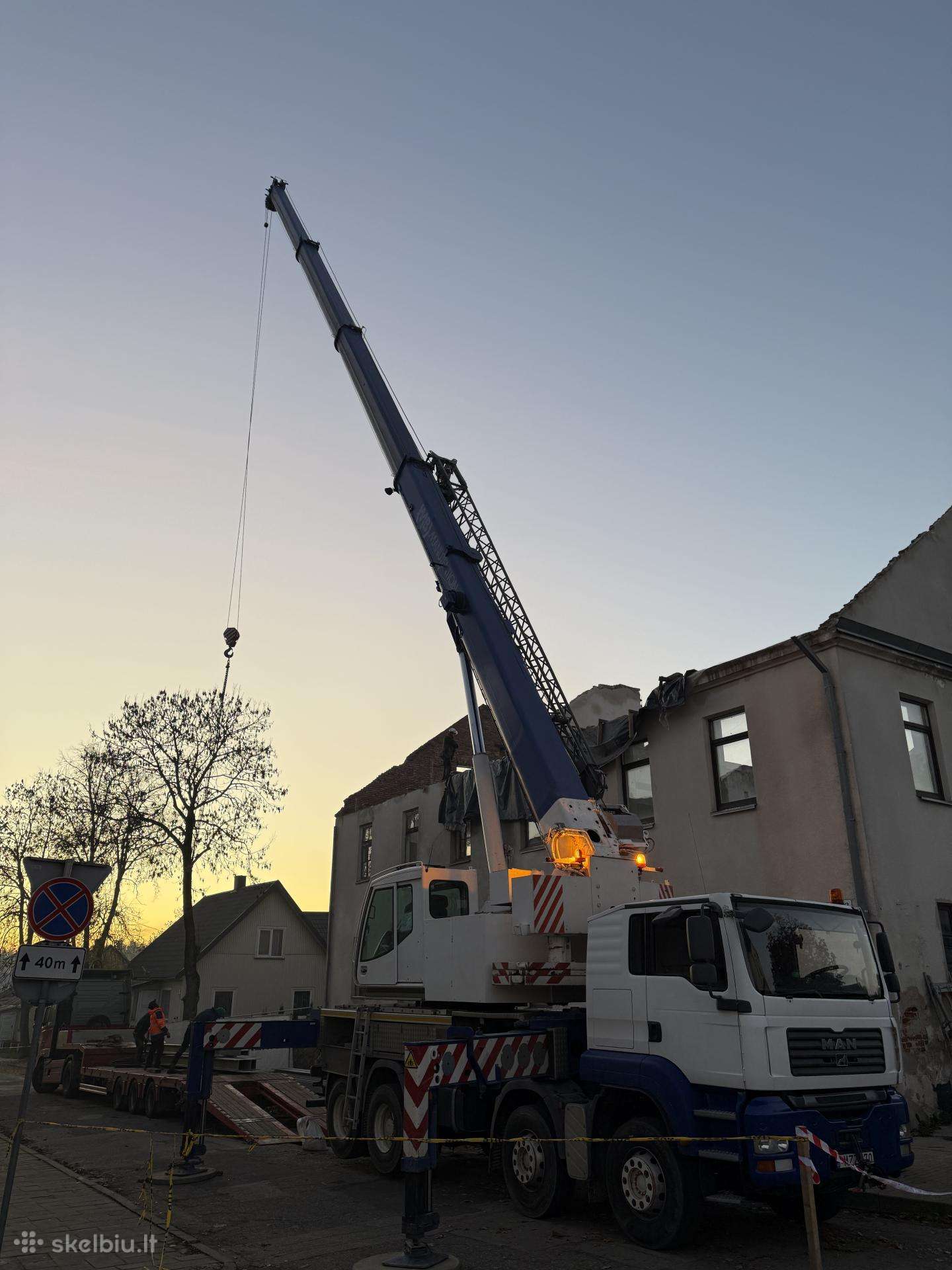 Liebherr LTF 1030, storage and loading equipment rental