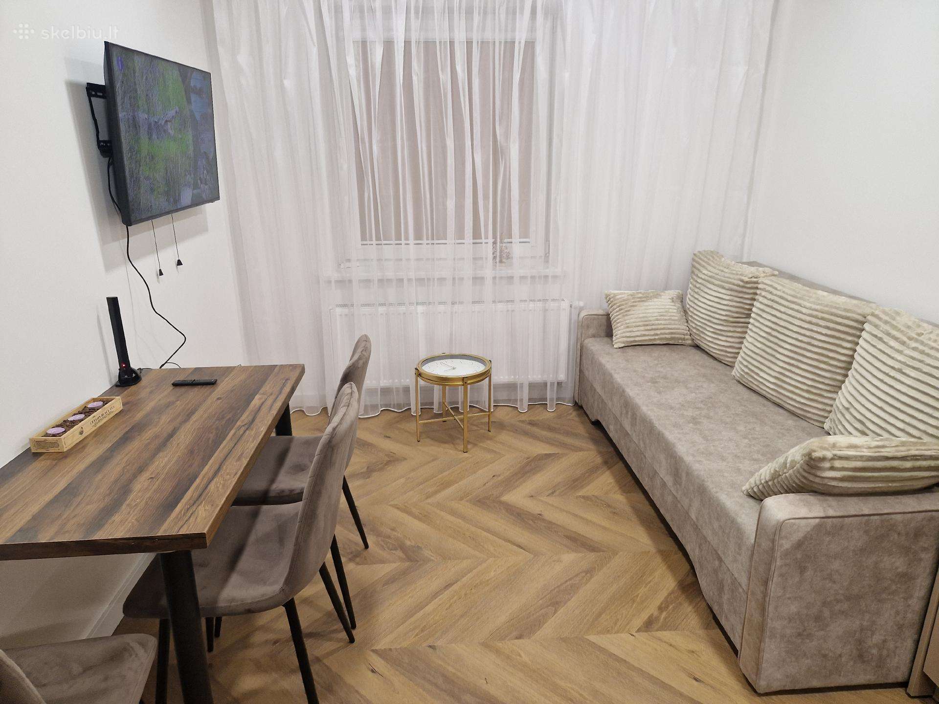 Ilgalaikė/trumpalaikė nuoma 2 k. buto centre
