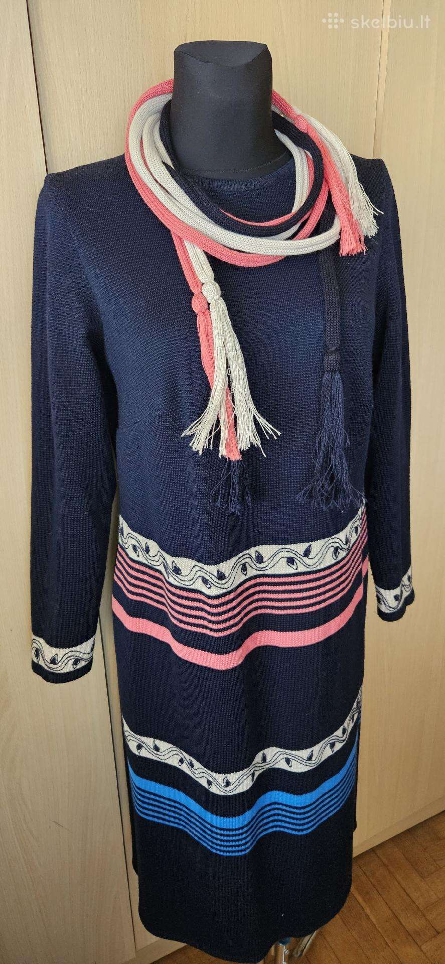 Suknelė megzta vilnos