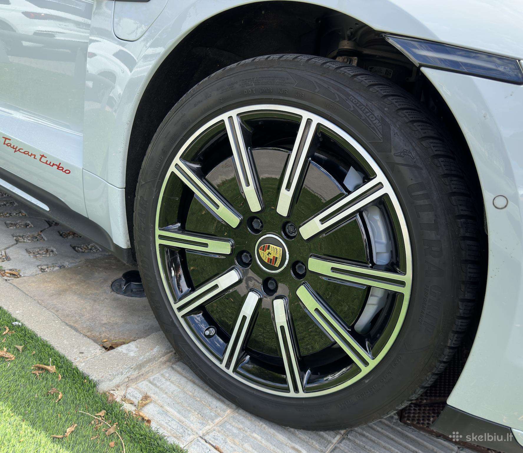 Originalūs Porsche Taycan Sport Aero su padangomis