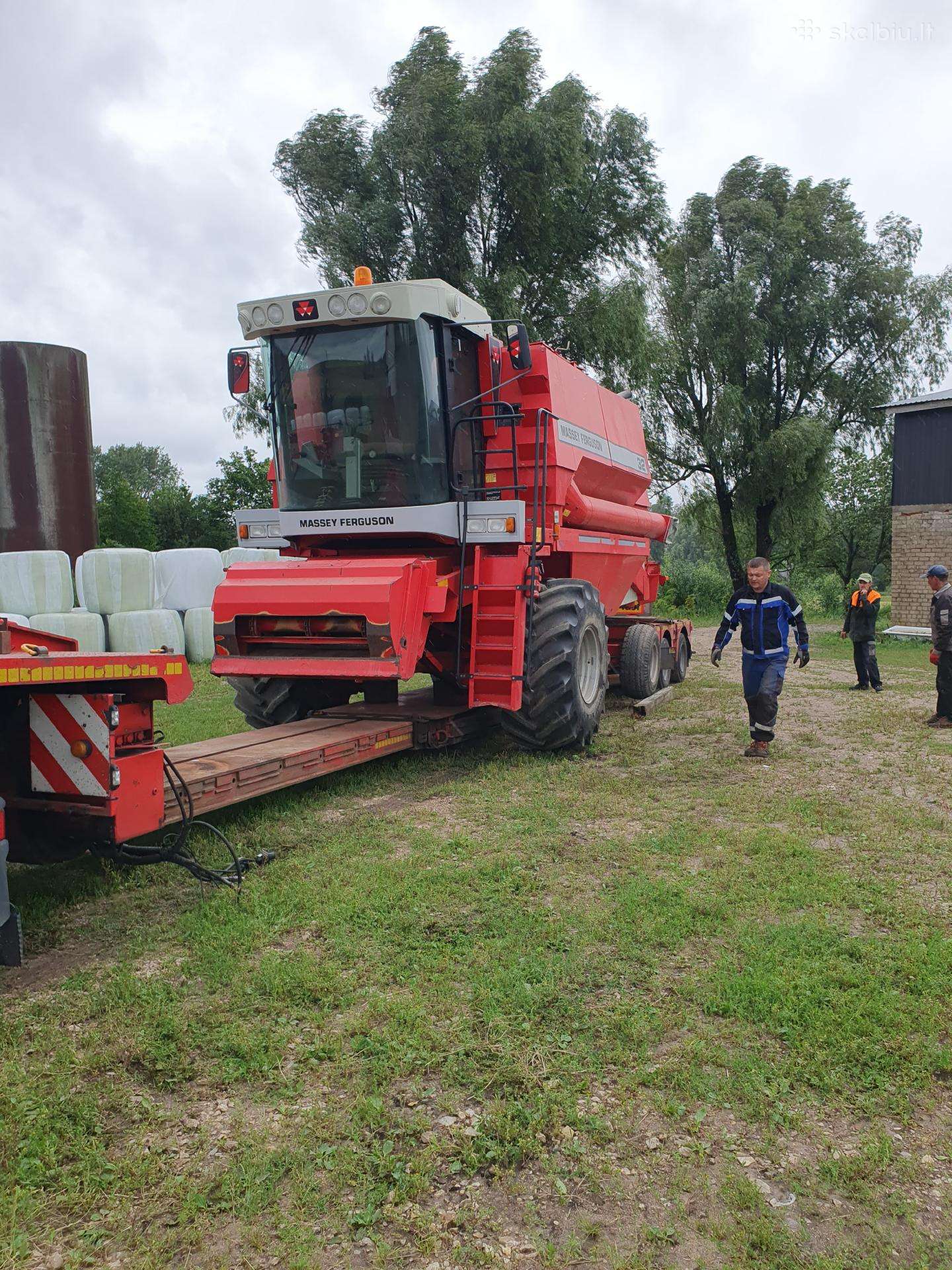 Massey Ferguson 32, kombainai