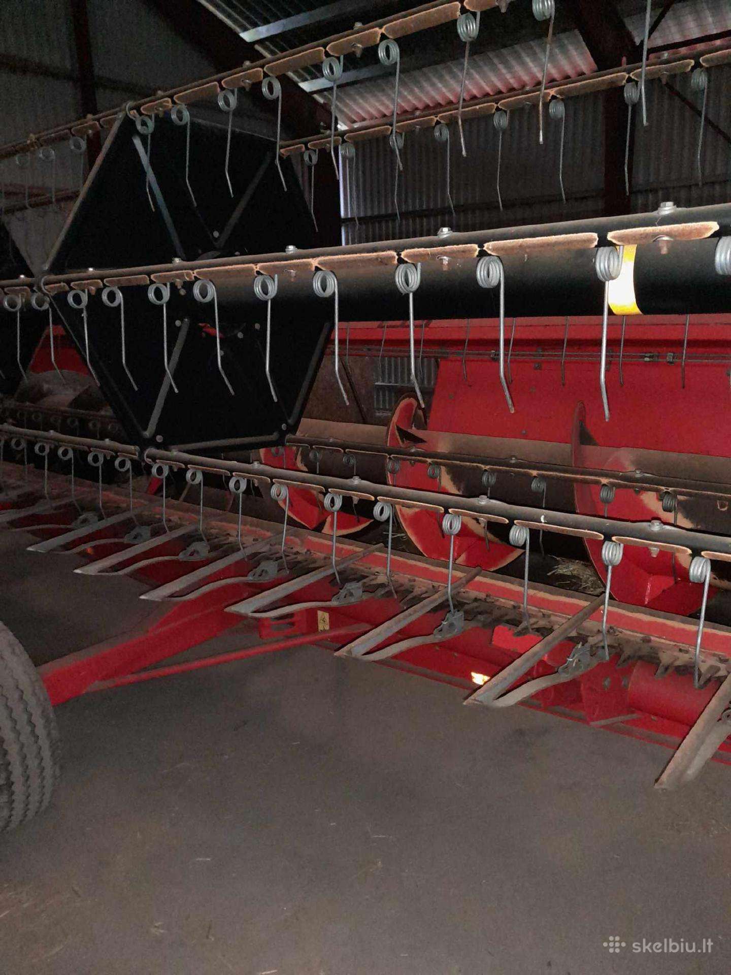 Massey Ferguson 32, kombainai