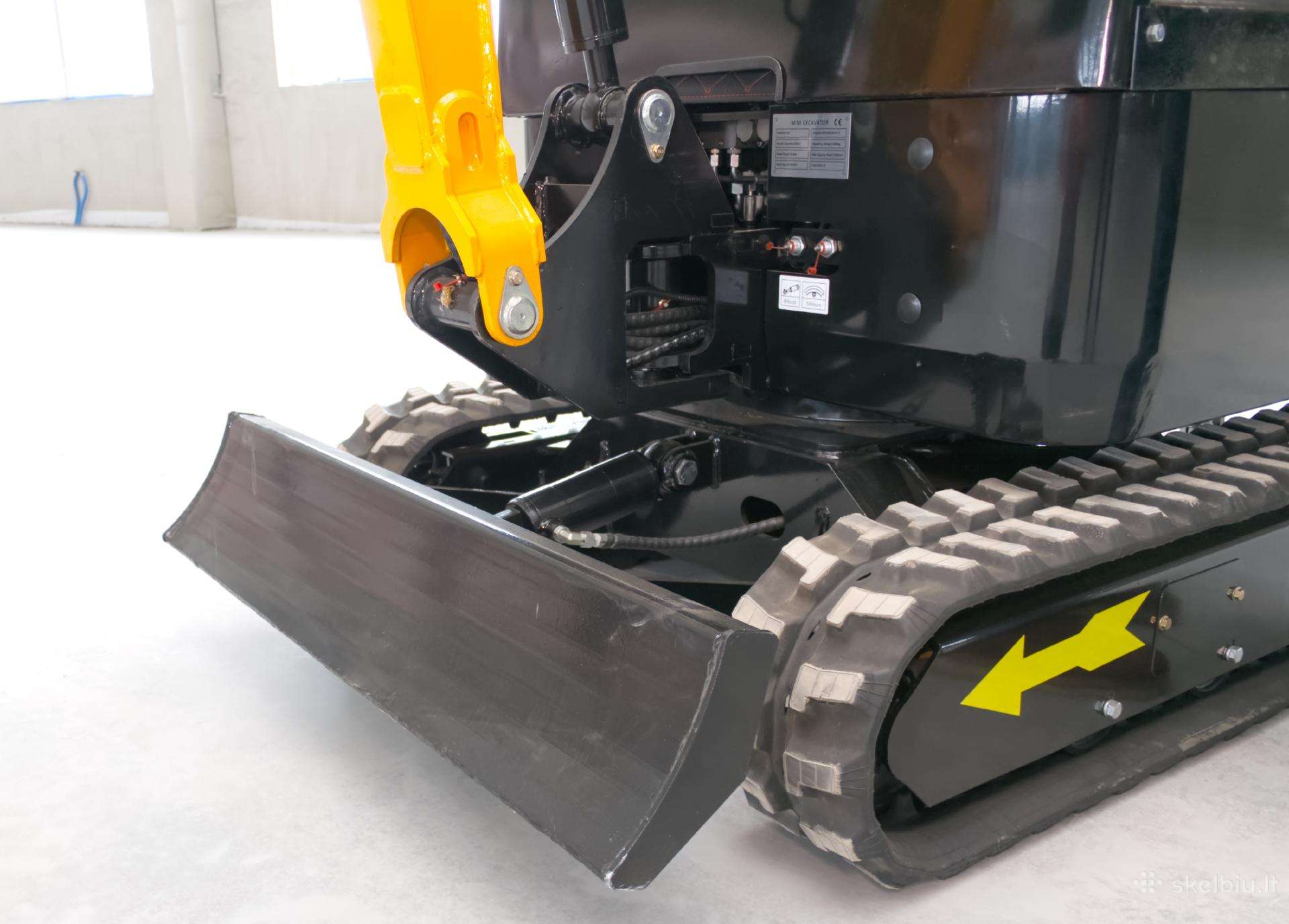 ENZO HT-20, mini excavator