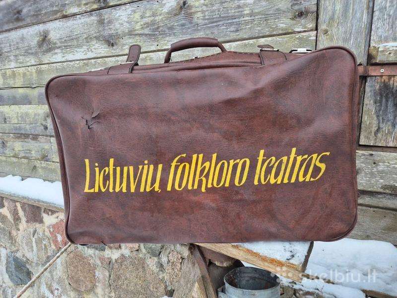Lietuvių folkloro tetro lagaminas