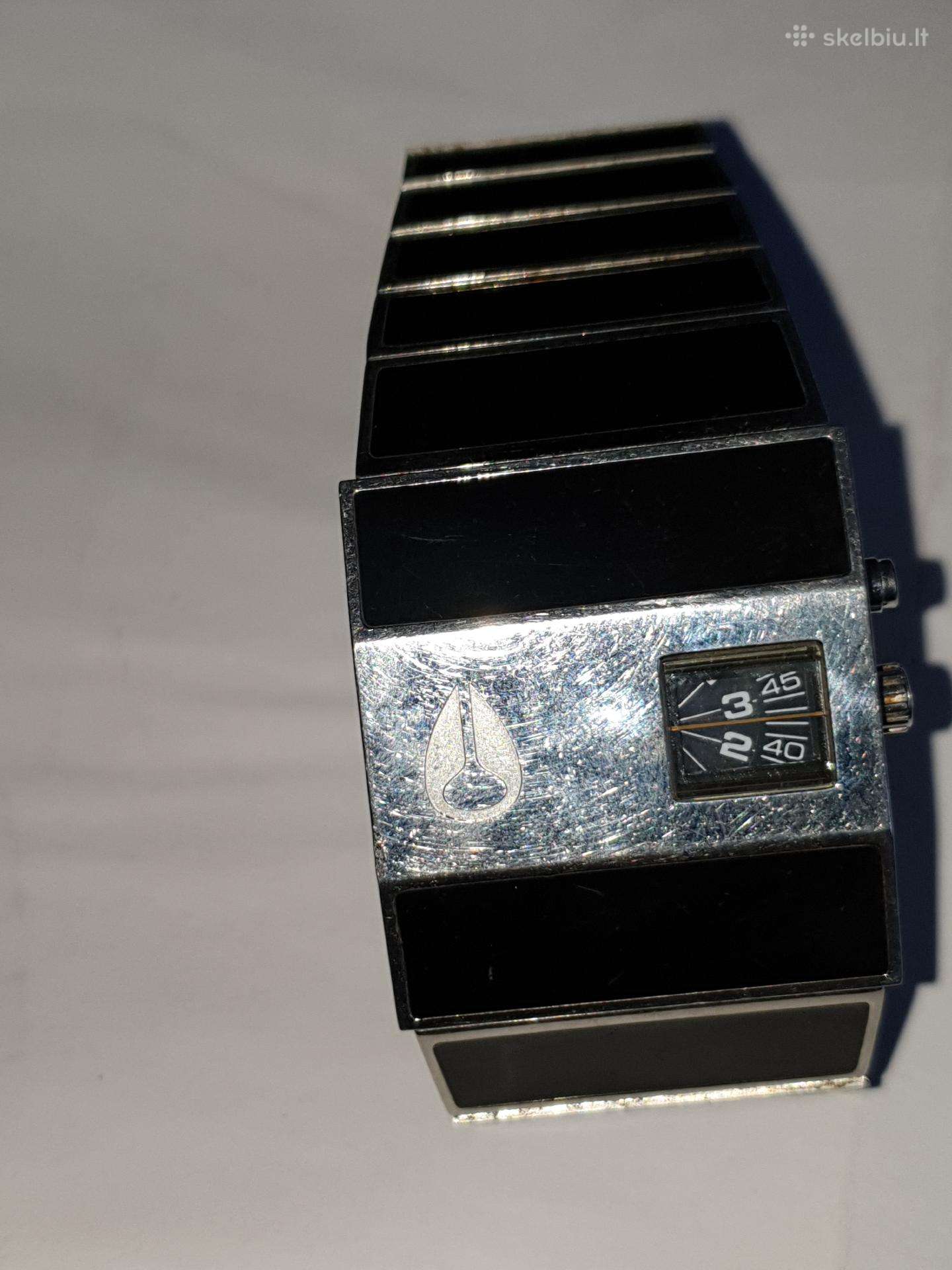 Nixon The Rotolog 8e