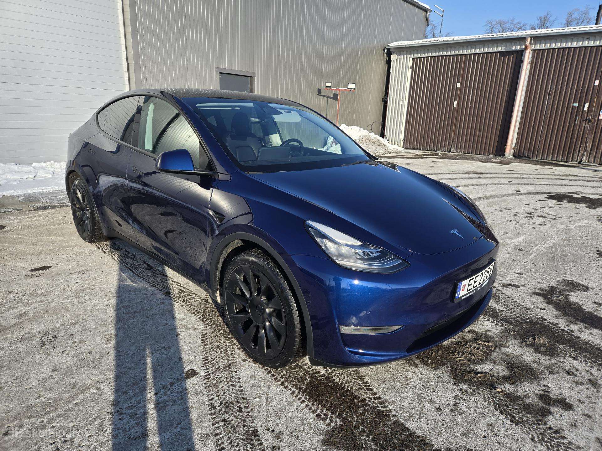 Tesla Model Y, off-road / crossover