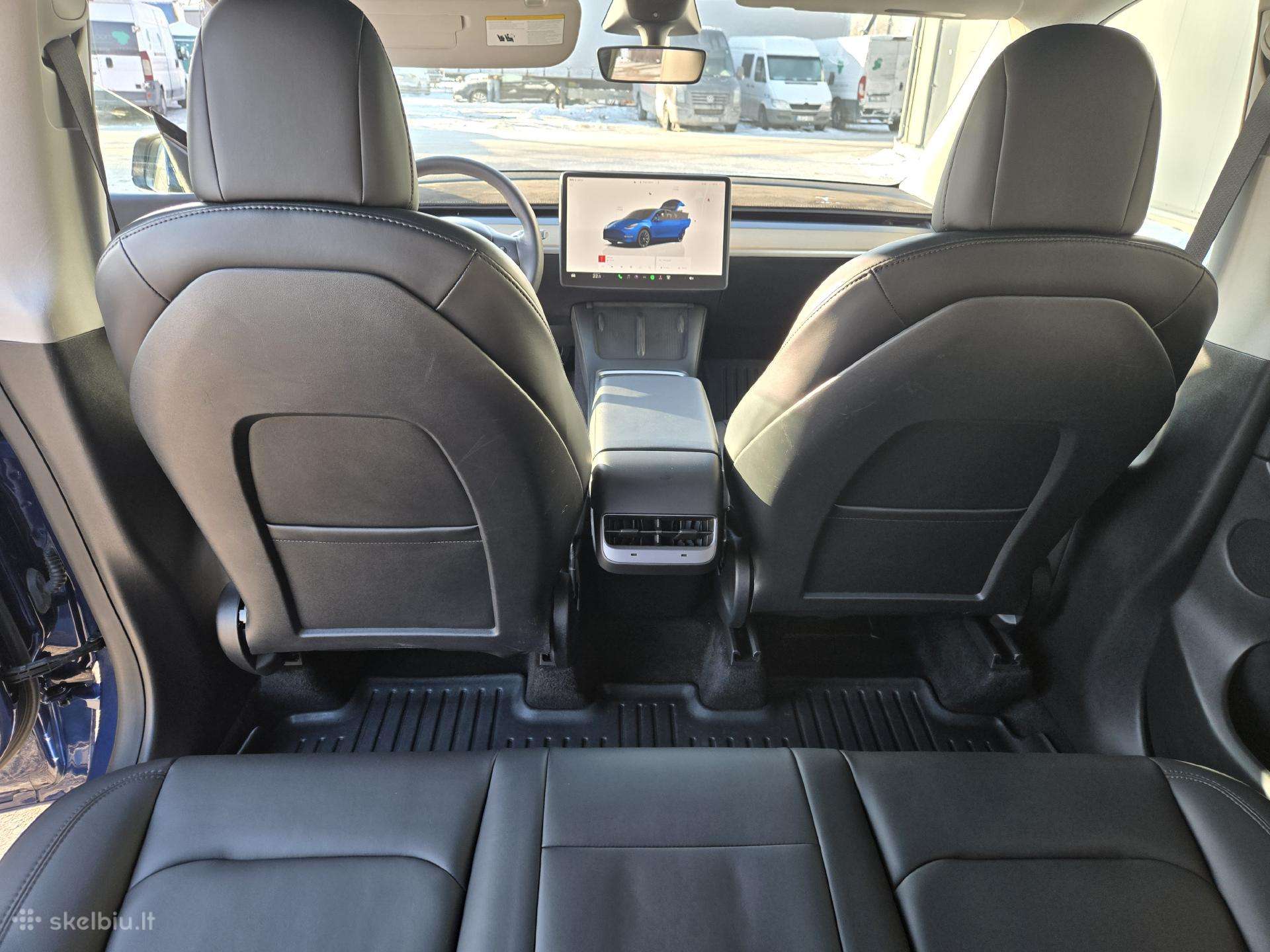 Tesla Model Y, off-road / crossover