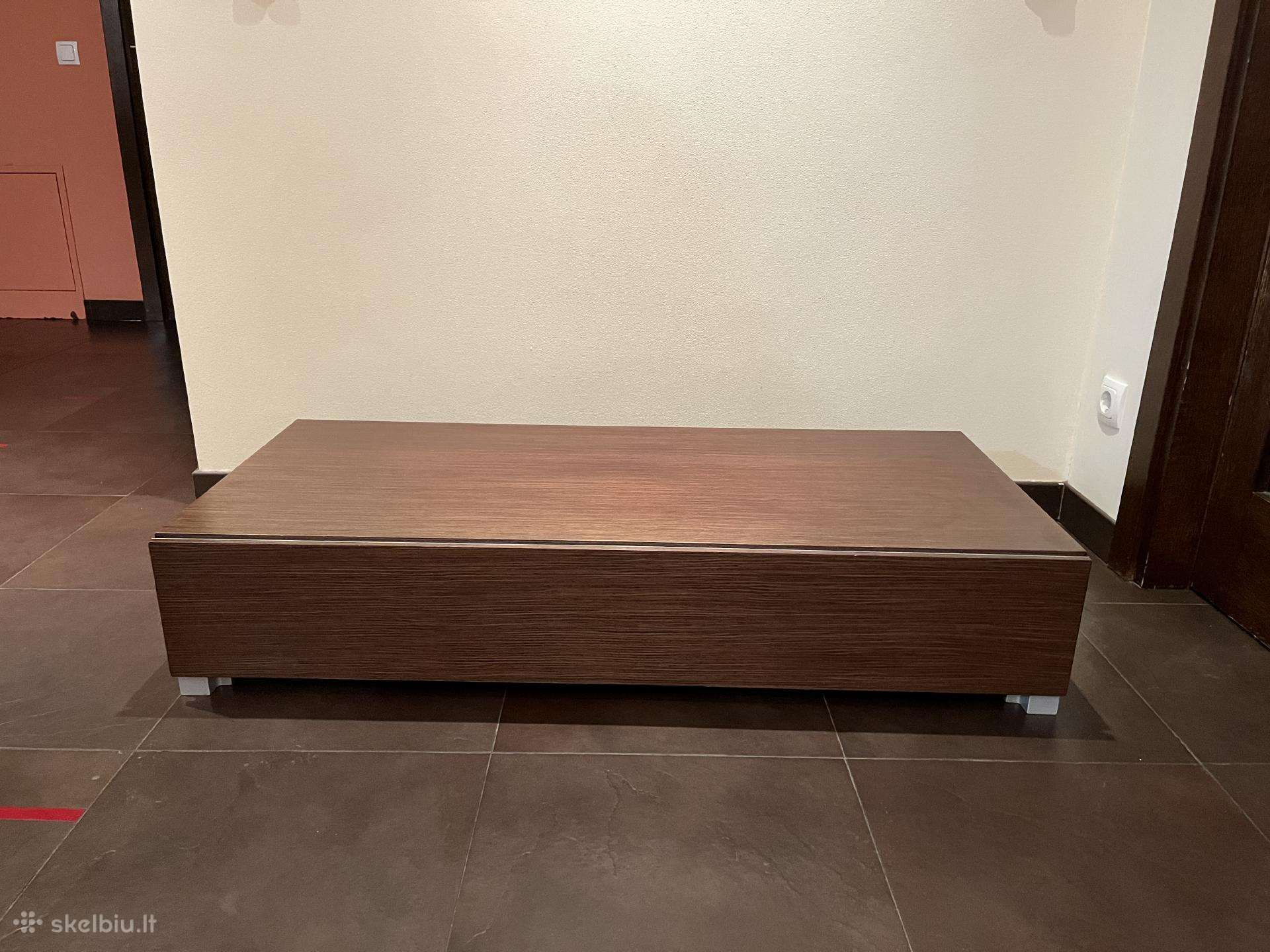 Žema TV spintelė