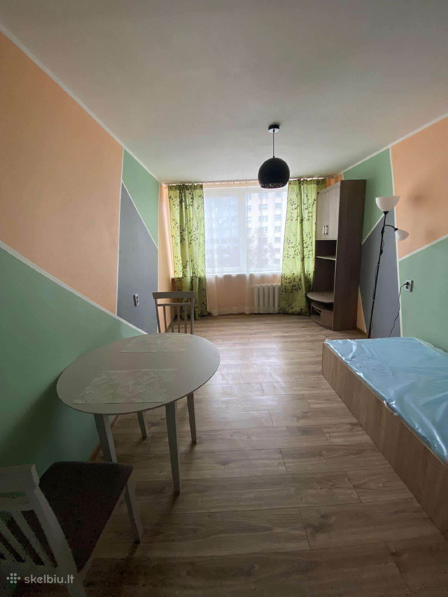 Nuomojamas jaukus kambarys bendrabutyje