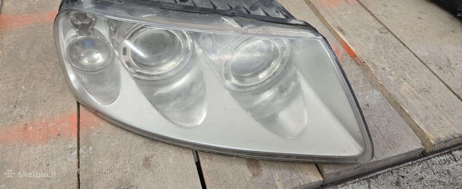 Volkswagen Touareg lights