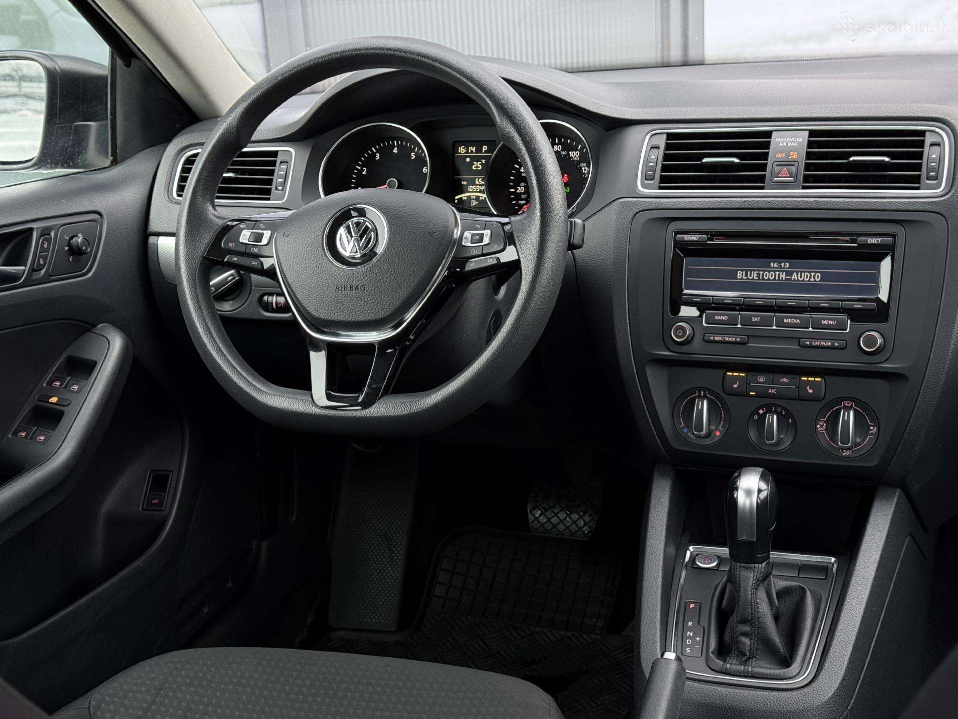 Volkswagen Passat, saloon / sedan