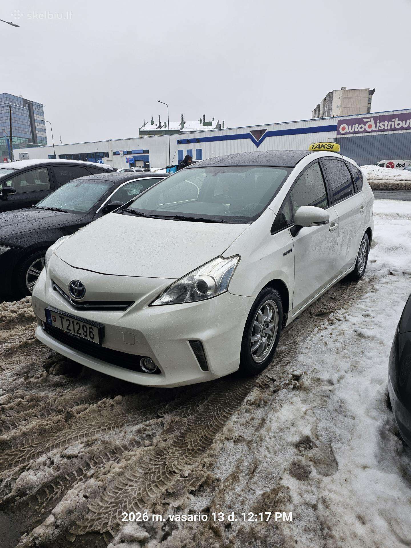 Toyota Prius+, hatchback