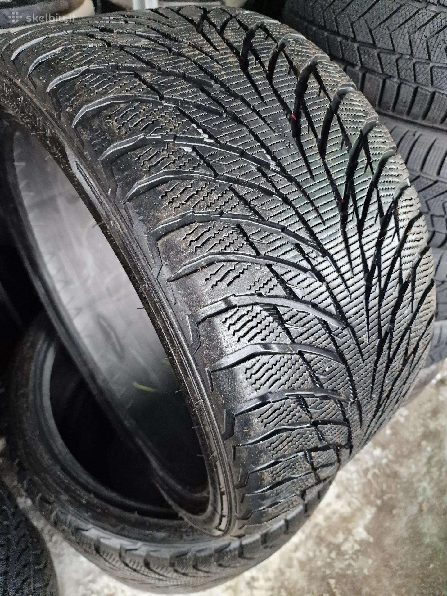 Parduodu padangas 285/30 R20 Nokian Hakkapelitta 2