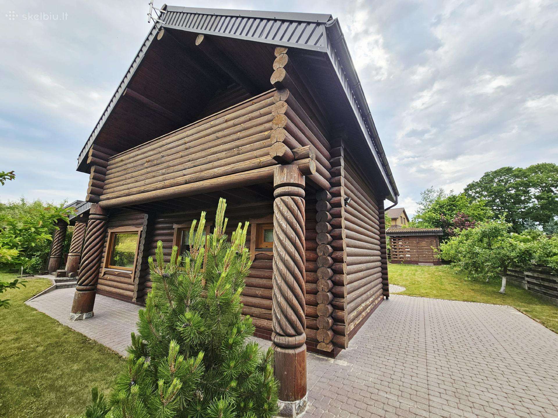 Rąstinis sodo namas