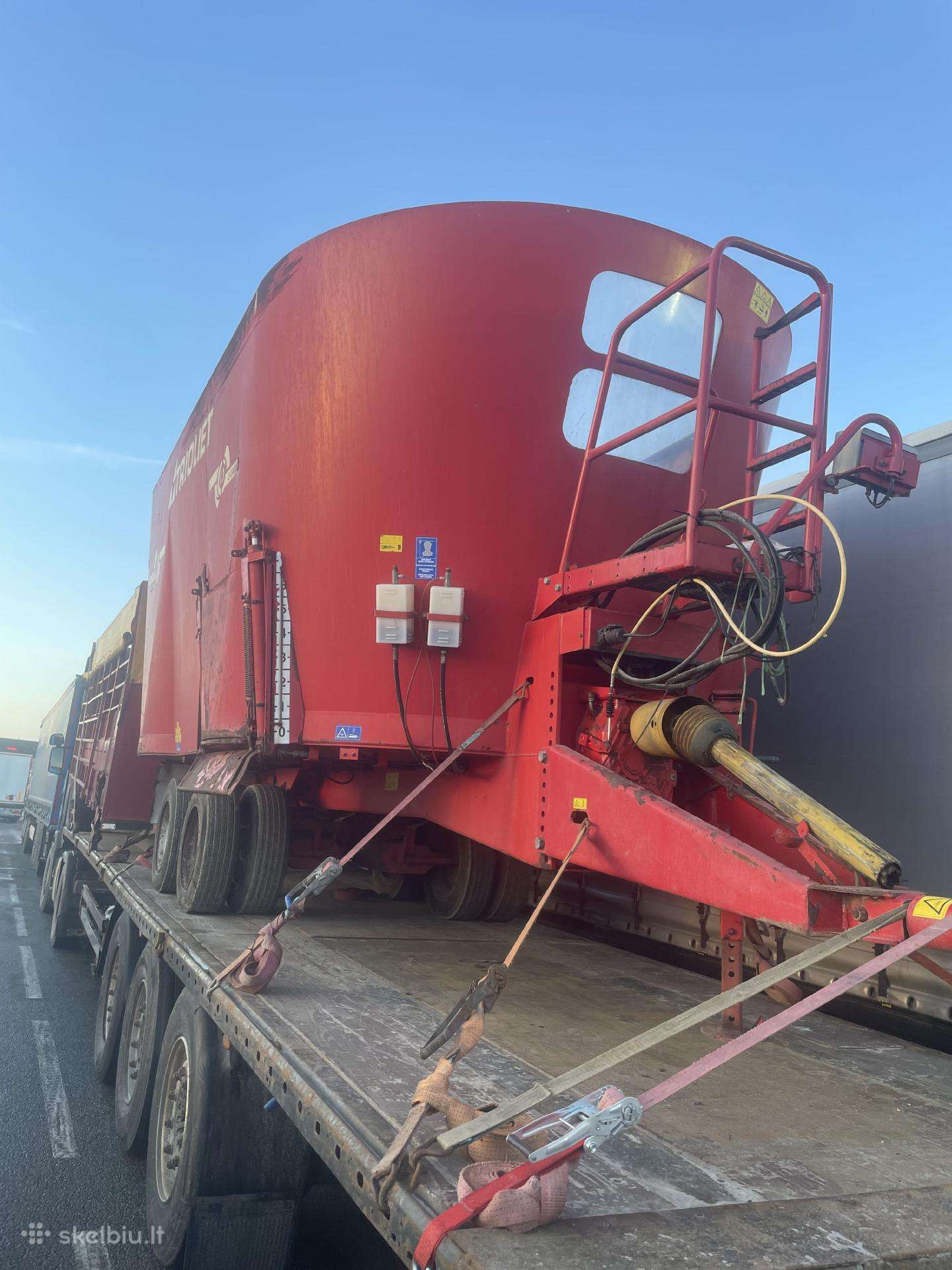 Trioliet, feed mixer / dispenser