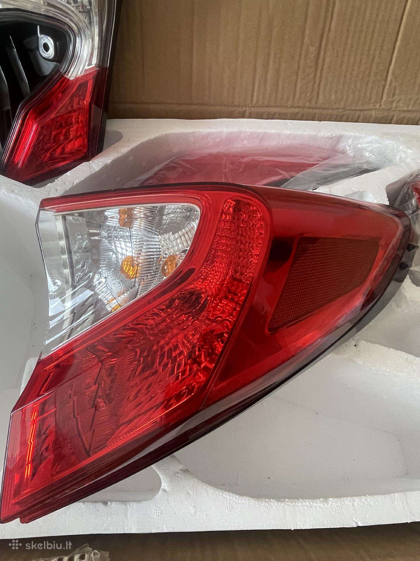 Toyota Chr galiniai zibintai