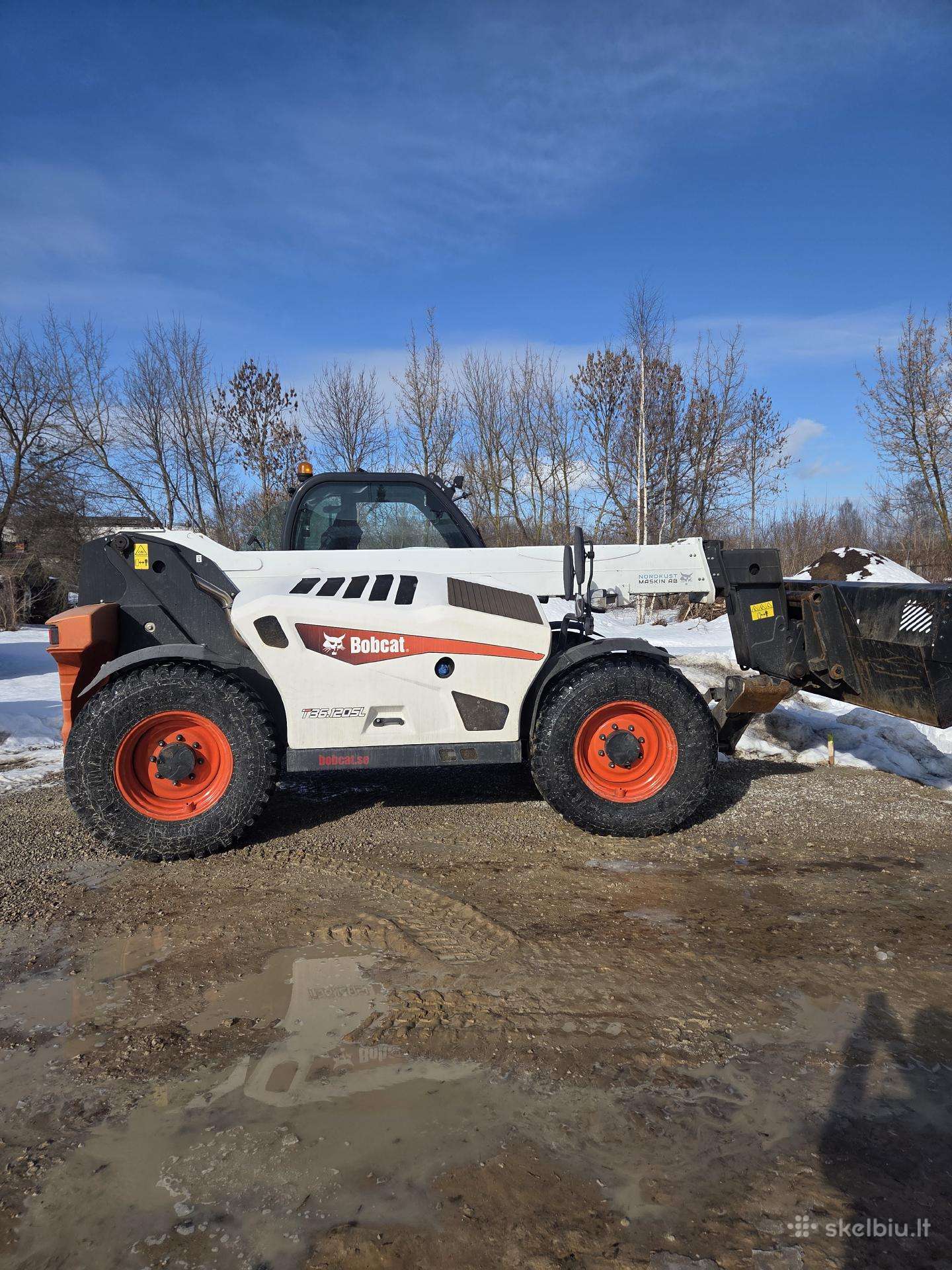 Teleskopinio krautuvo nuoma-paslaugos Bobcat T36.
